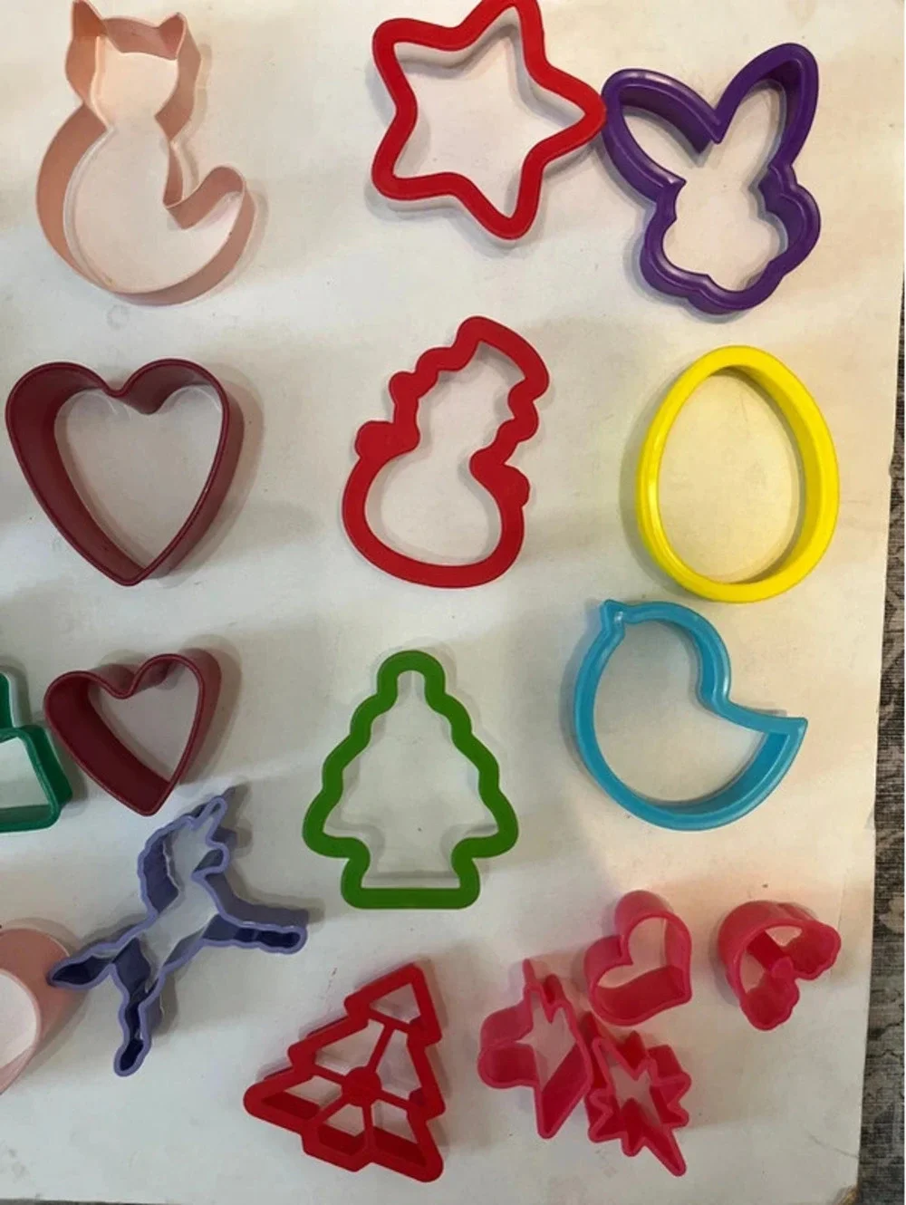 Lots of cookie cutters easter Christmas animals
